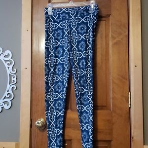 Lularoe OS leggings aqua with white